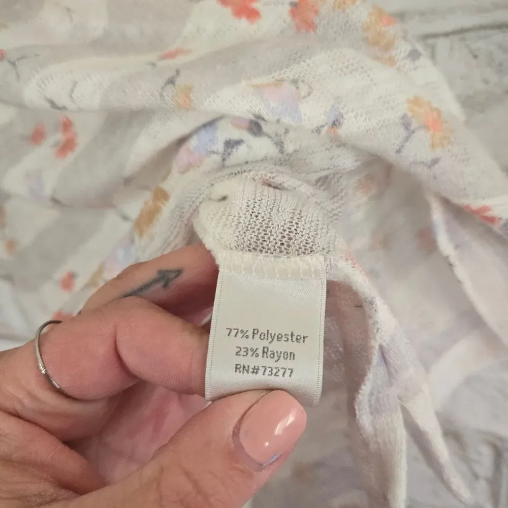 LC Lauren Conrad‎ lightweight sweater